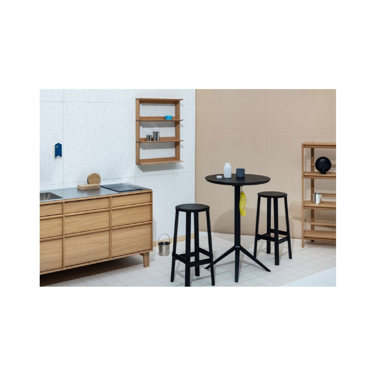 Karimoku New Standard - ARCHIVE BARSTOOL HIGH black - Stool 