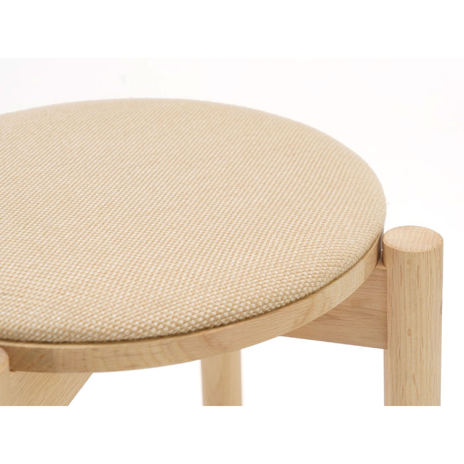 Karimoku New Standard - CASTOR STOOL PLUS PAD oak - Stool 