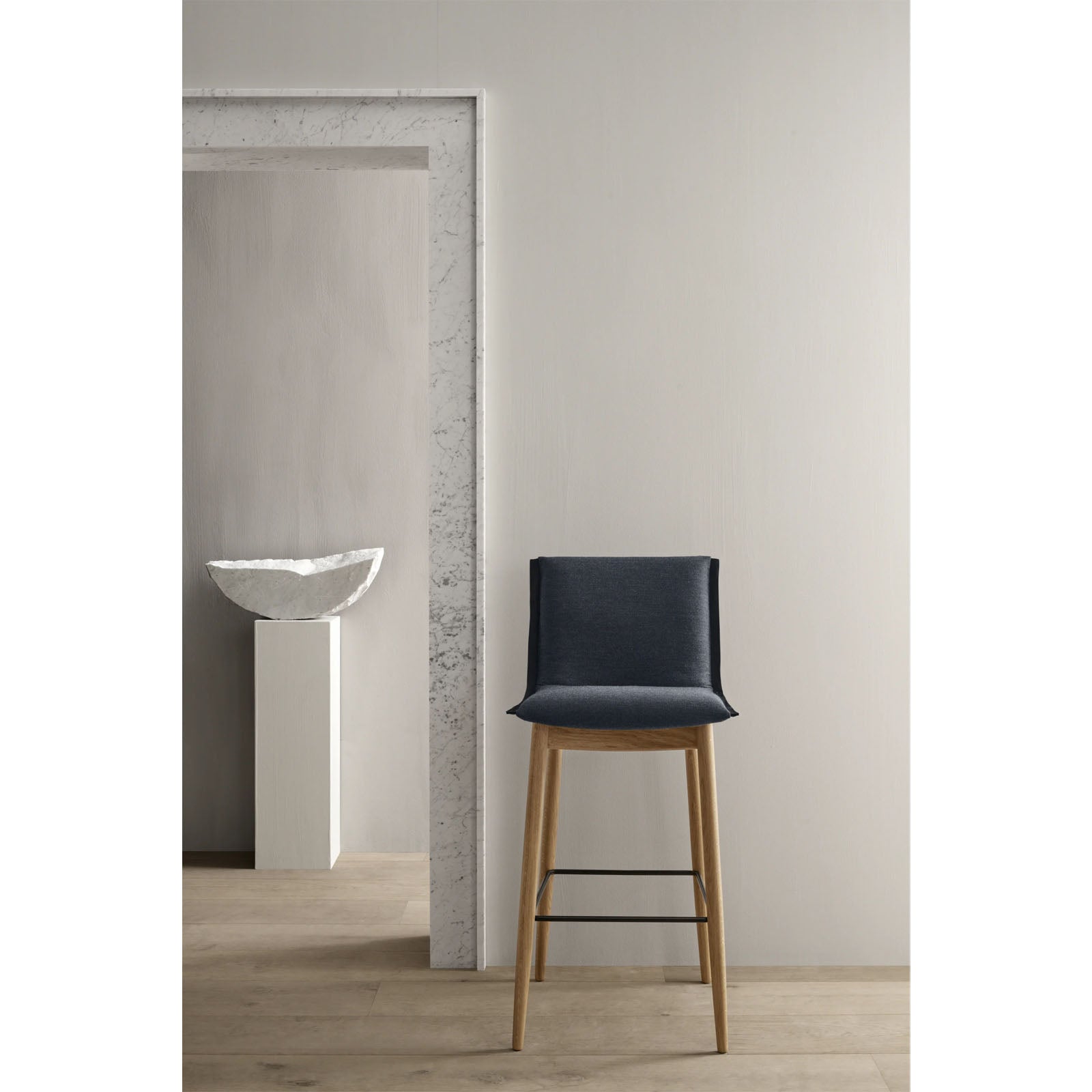 Carl Hansen & Son - E006 Embrace Bar Stool High - Stool 