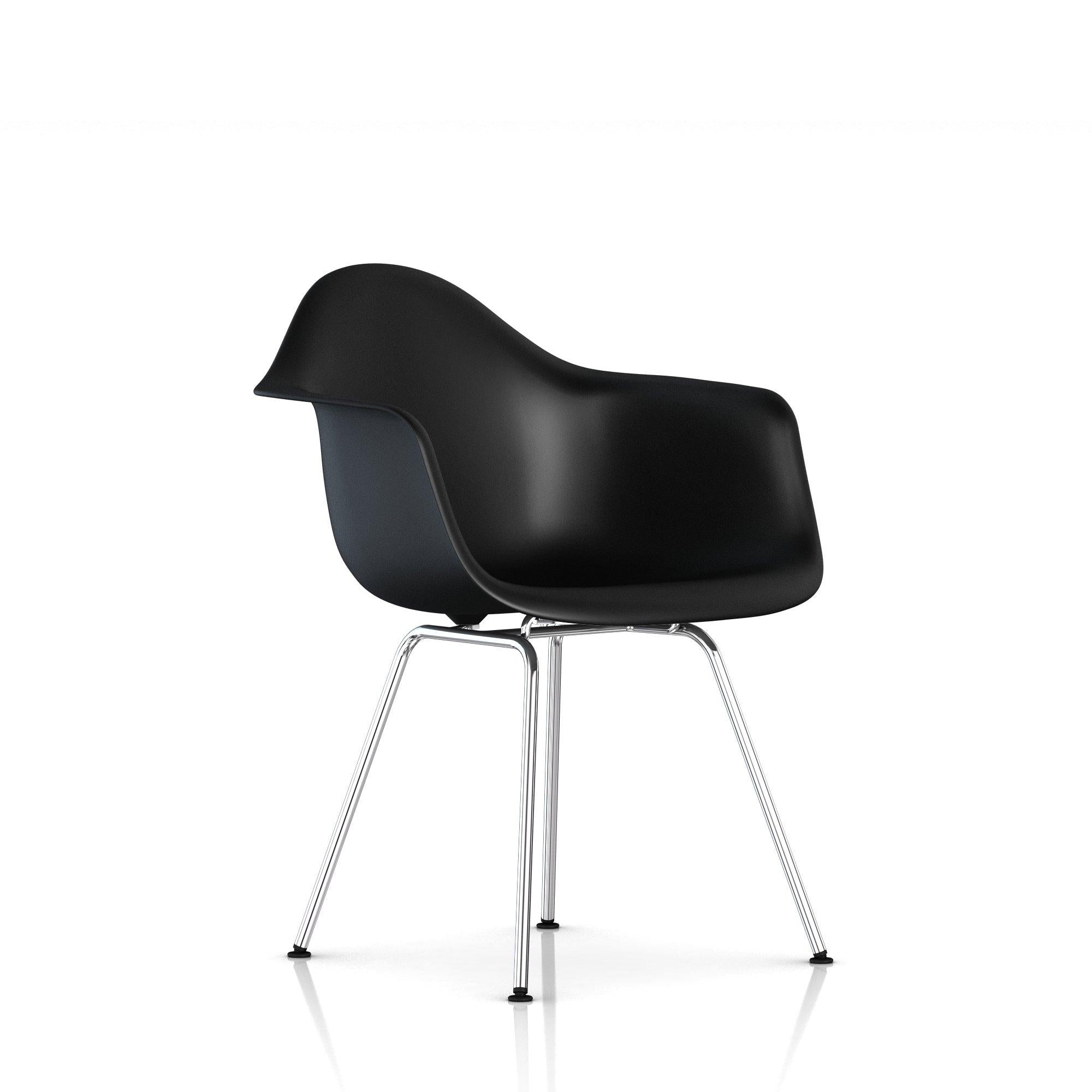 Herman Miller - Eames Molded Plastic Armchair 4-leg Base - Dining Chair 