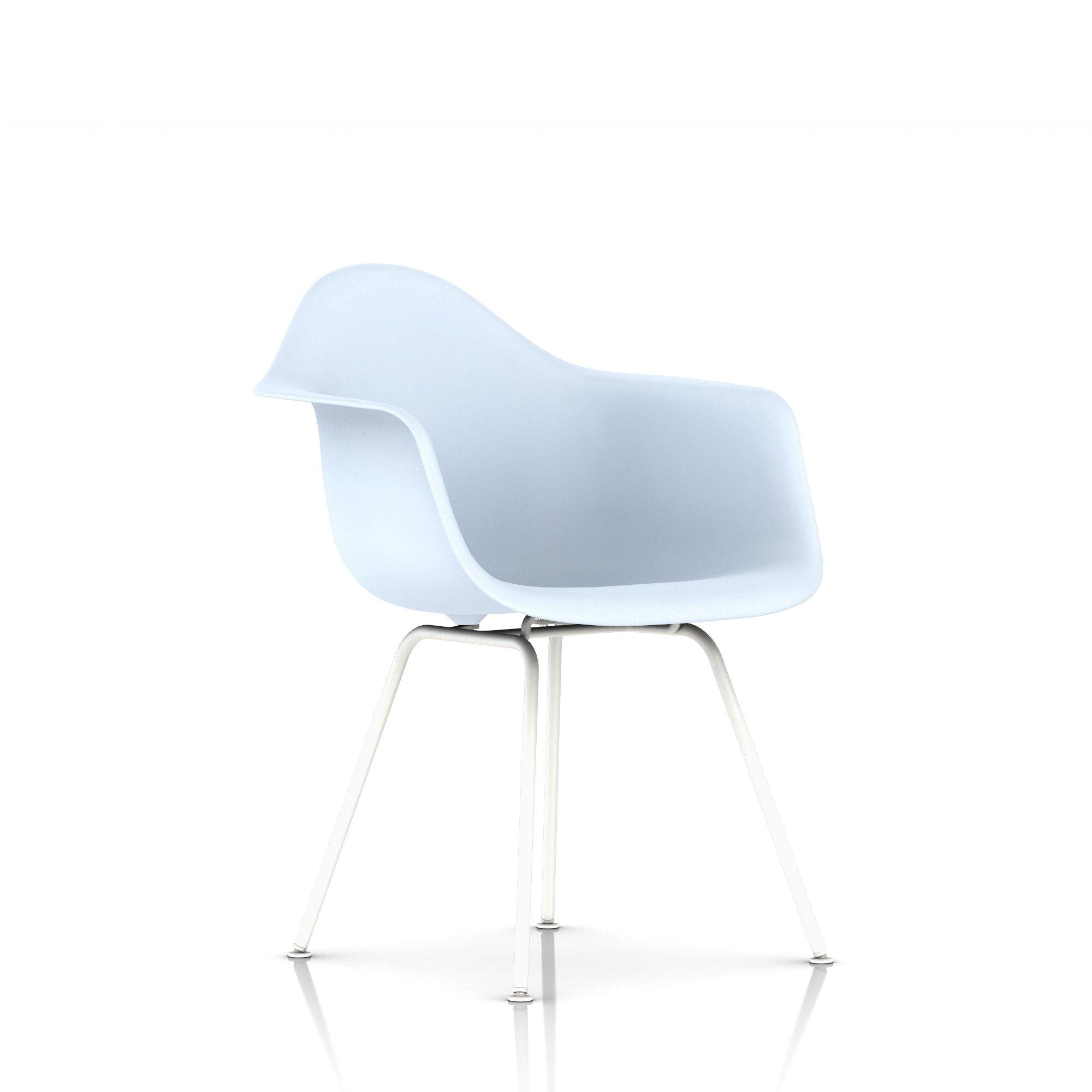 Herman Miller - Eames Molded Plastic Armchair 4-leg Base - Dining Chair 