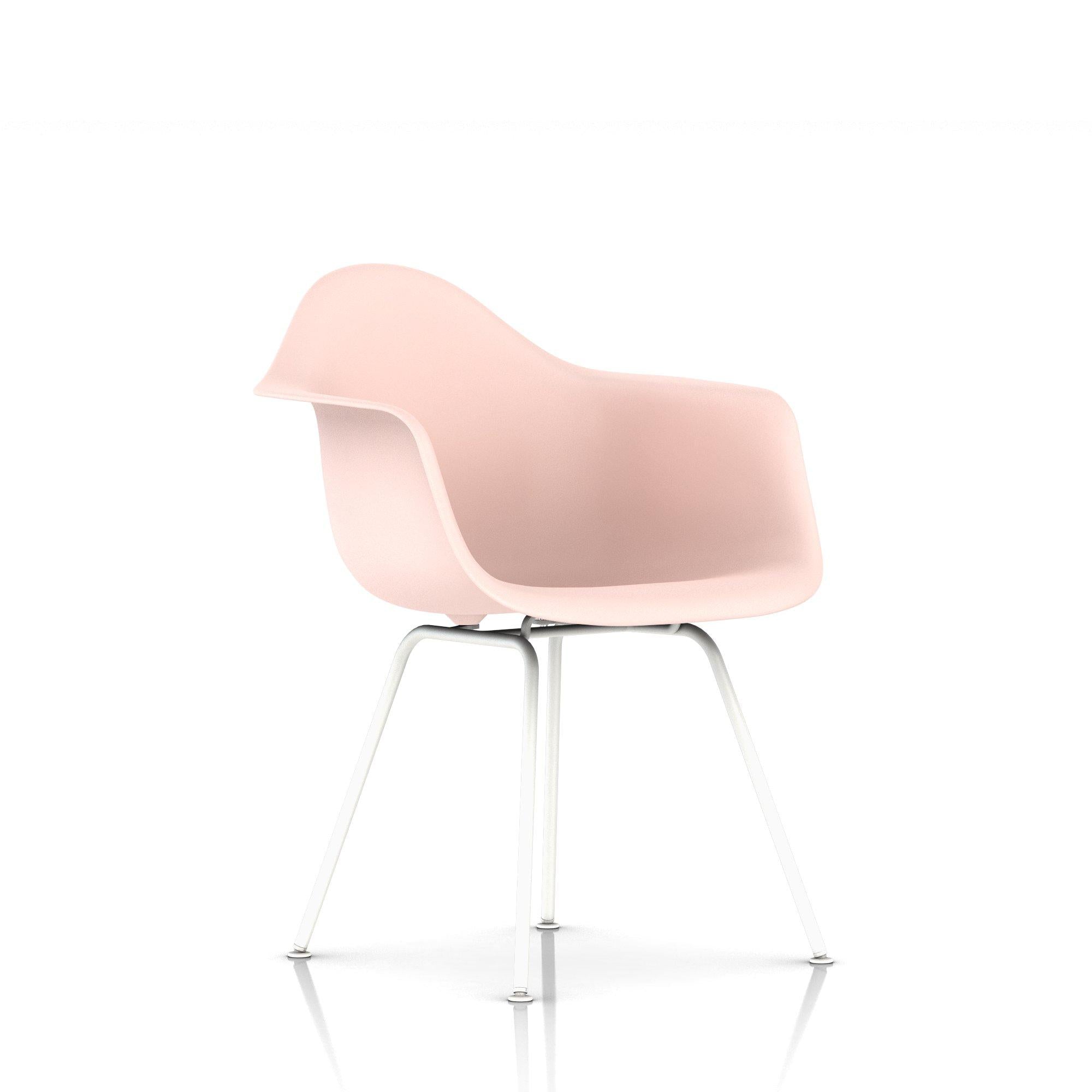 Herman Miller - Eames Molded Plastic Armchair 4-leg Base - Dining Chair 