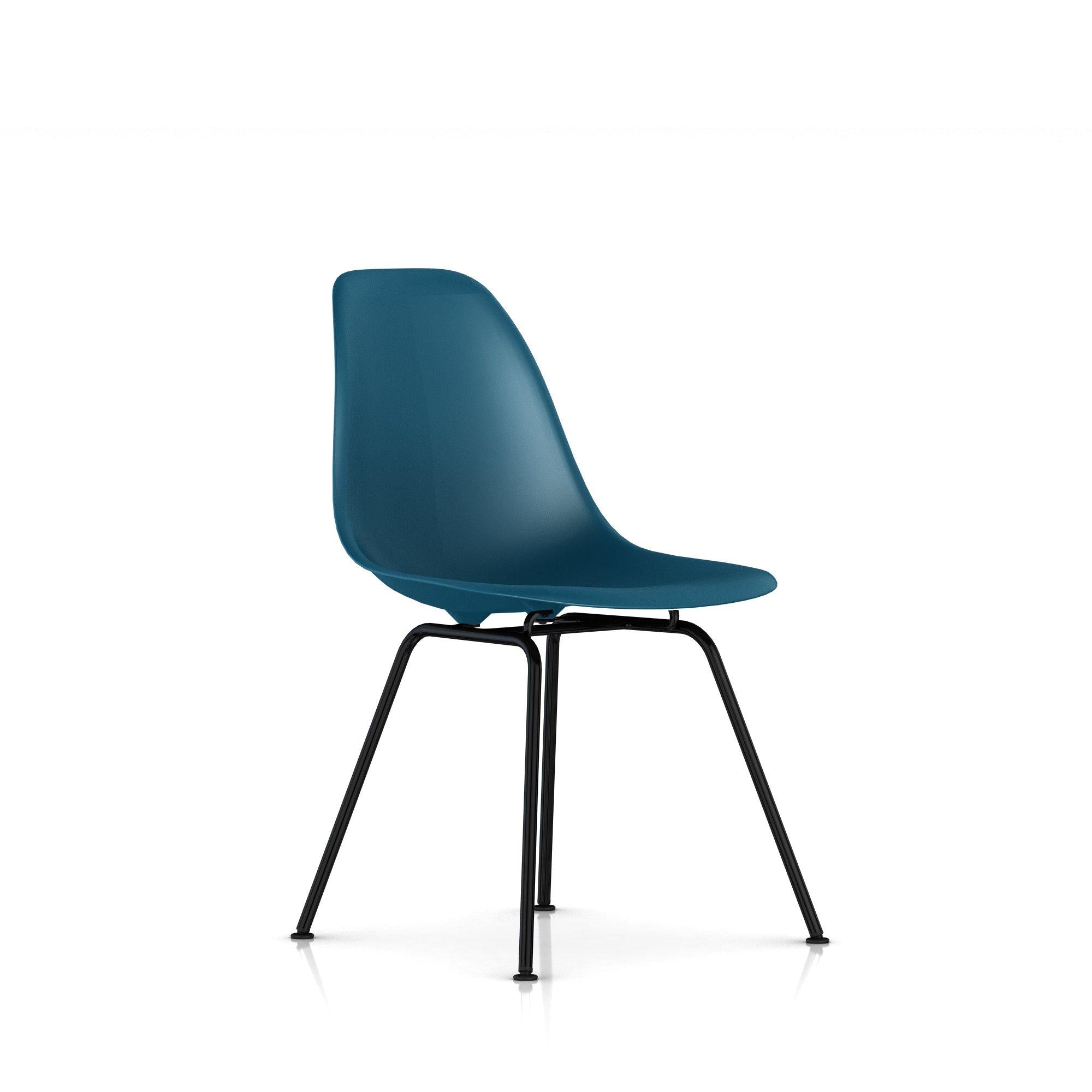 Herman Miller - Eames Molded Plastic Side Chair 4-leg Base - Dining Chair 