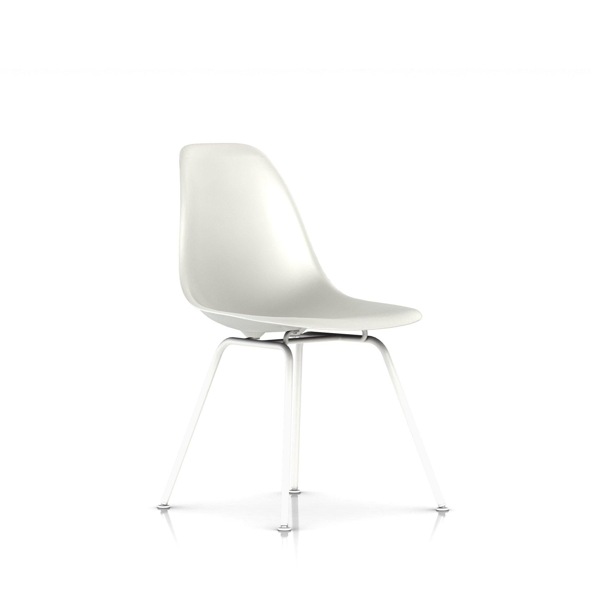 Herman Miller - Eames Molded Plastic Side Chair 4-leg Base - Dining Chair 