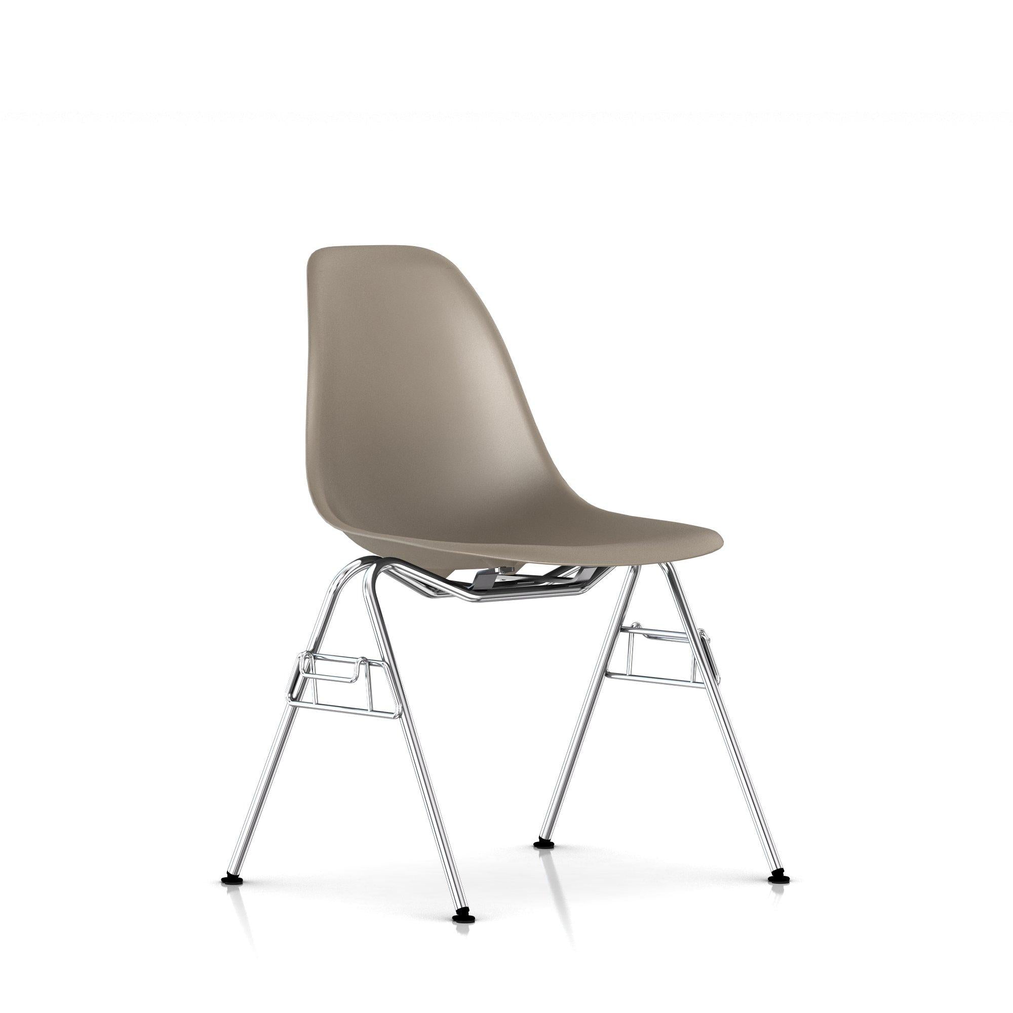Herman Miller - Eames Molded Plastic Side Chair Stacking Base - Dining Chair 