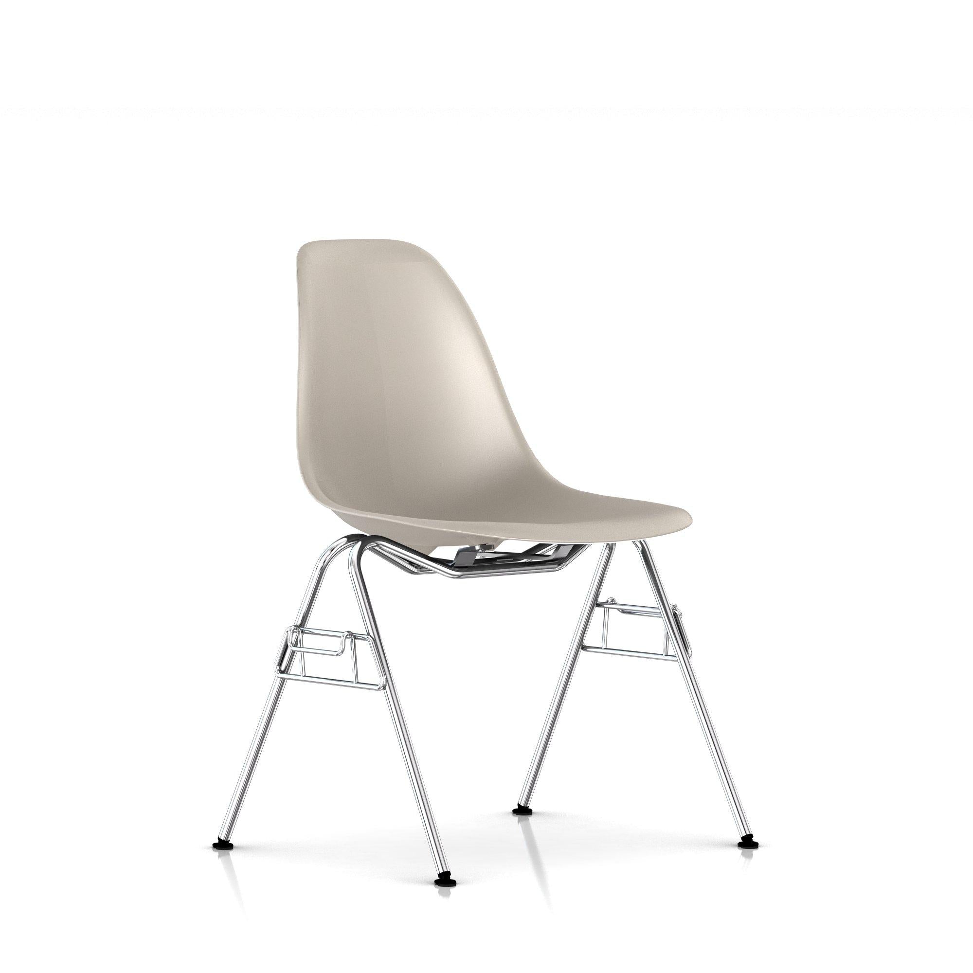 Herman Miller - Eames Molded Plastic Side Chair Stacking Base - Dining Chair 