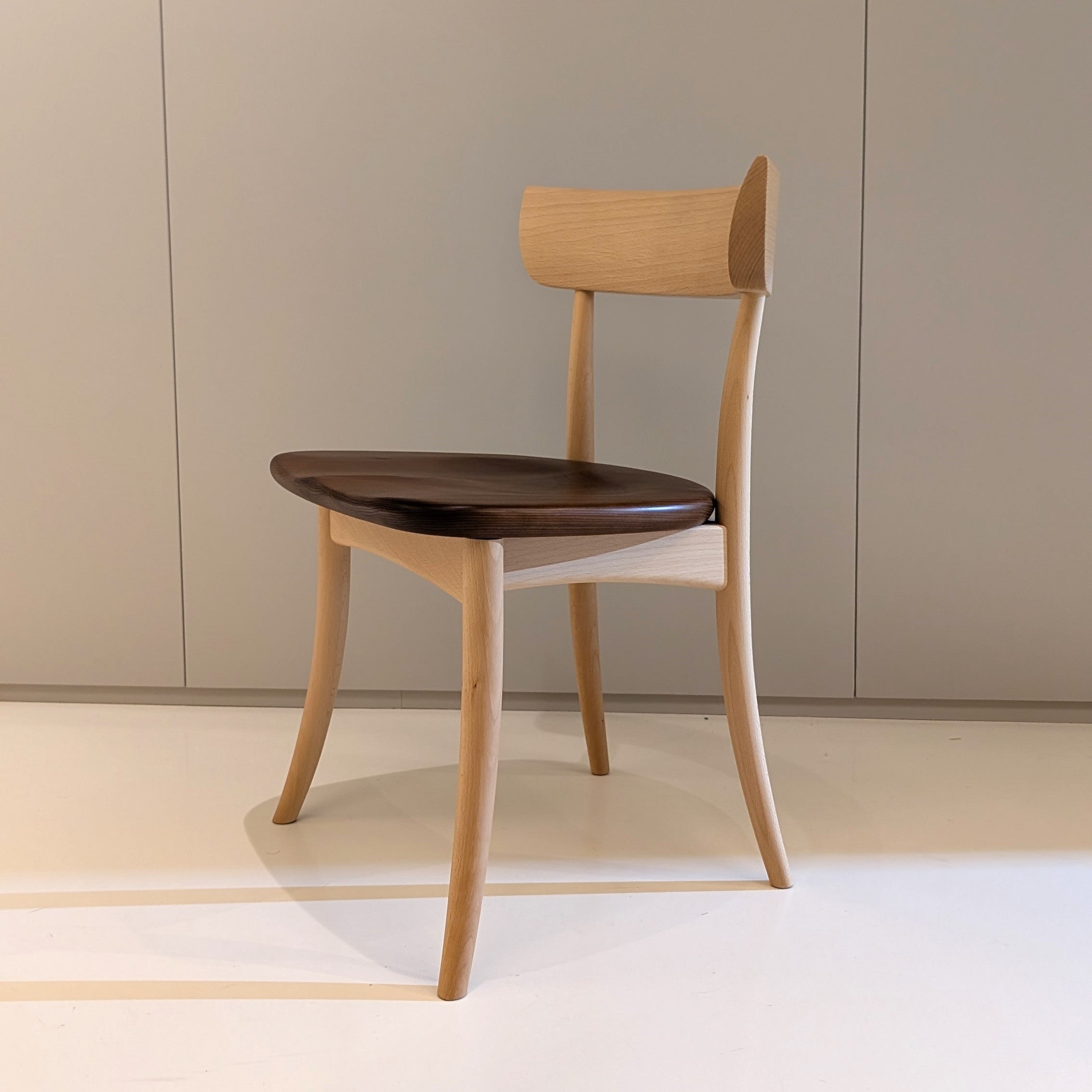 DISCONTINUED | CRESCENT Chair SG261J