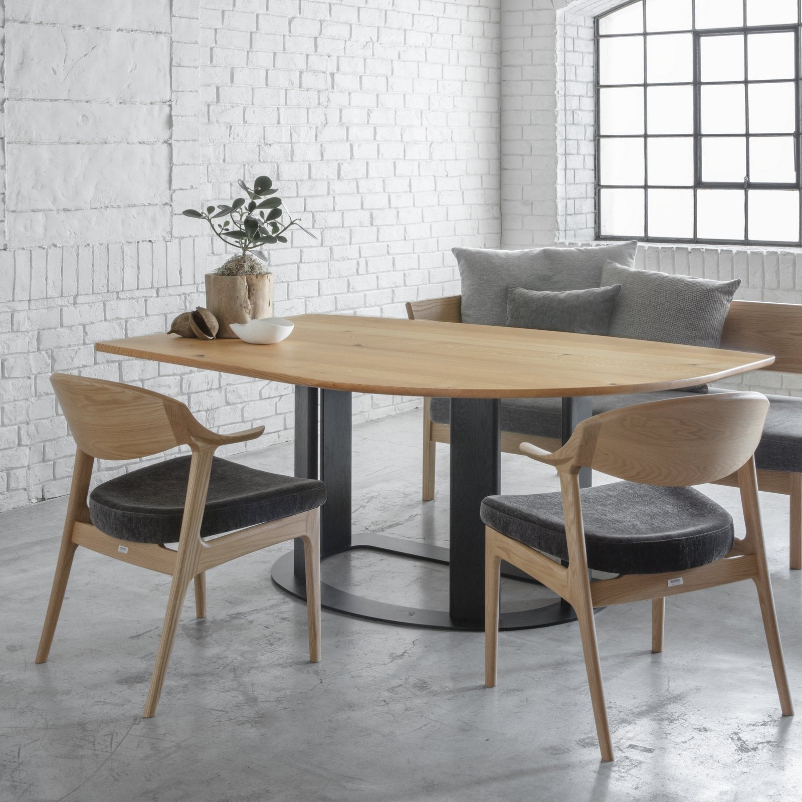 Nagano Interior - REAL arm chair KC354-1W - Dining Chair 